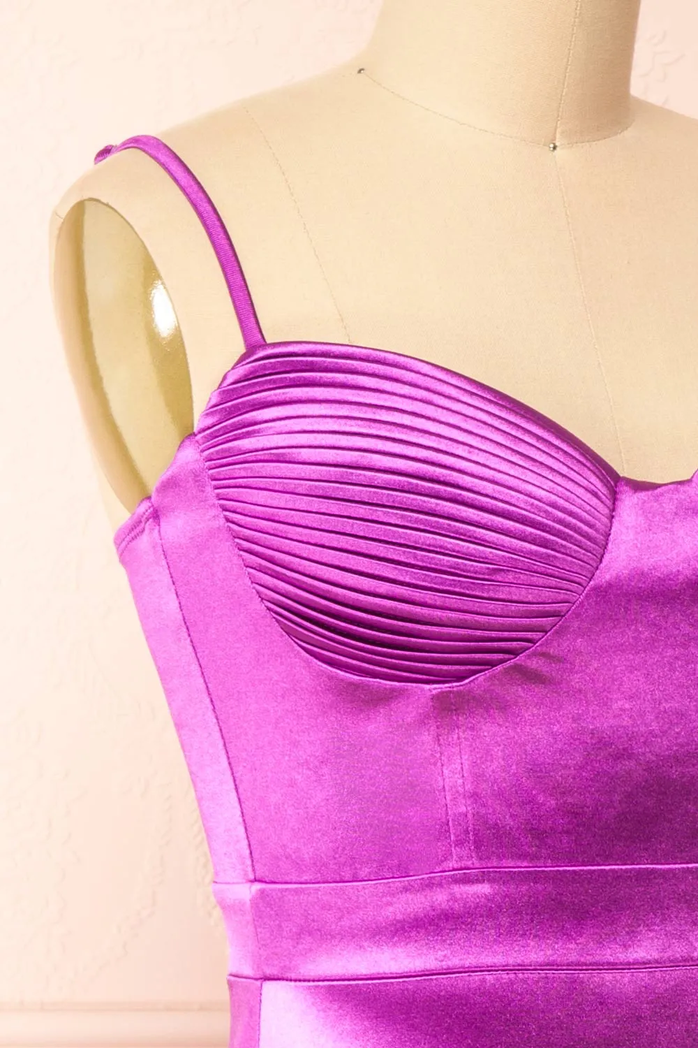 Elderia Purple | Fitted Satin Midi Dress