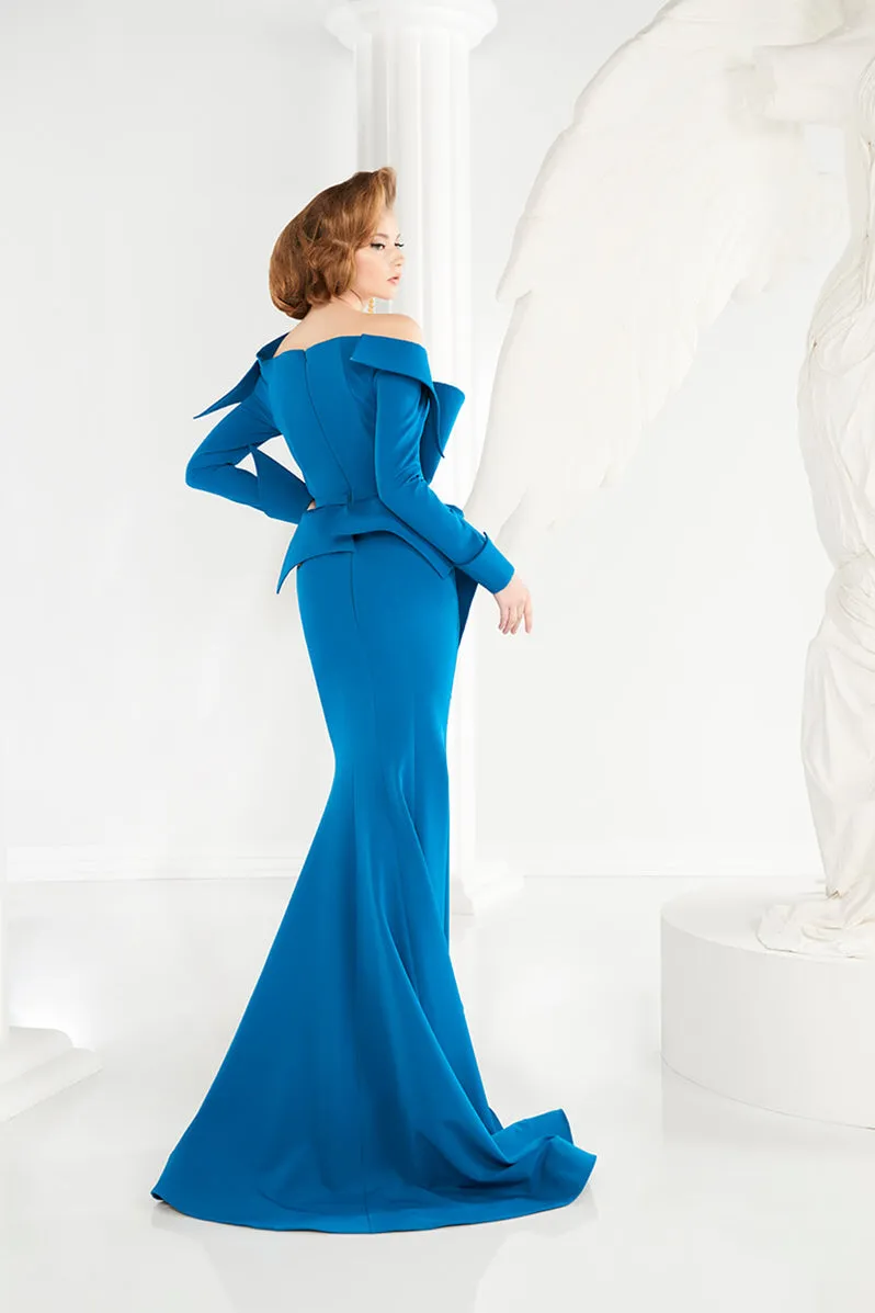 MNM Couture 2540